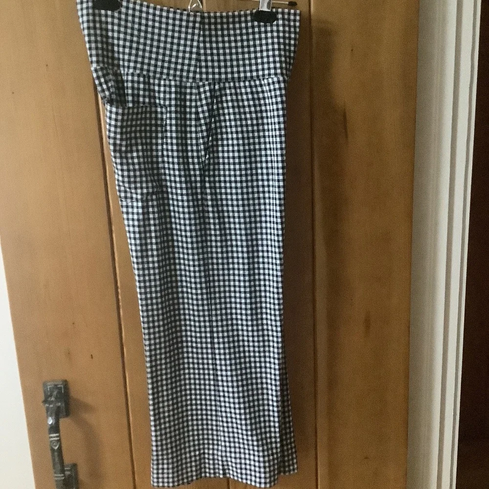 Cabi bombshell crop pants - Picture 2 of 5